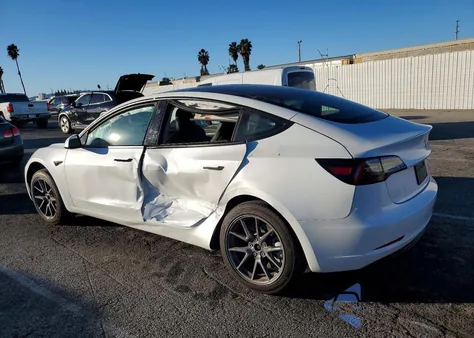 2022 Tesla Model 3 из США, поврежденный, VIN 5YJ3E1EA9NF113637